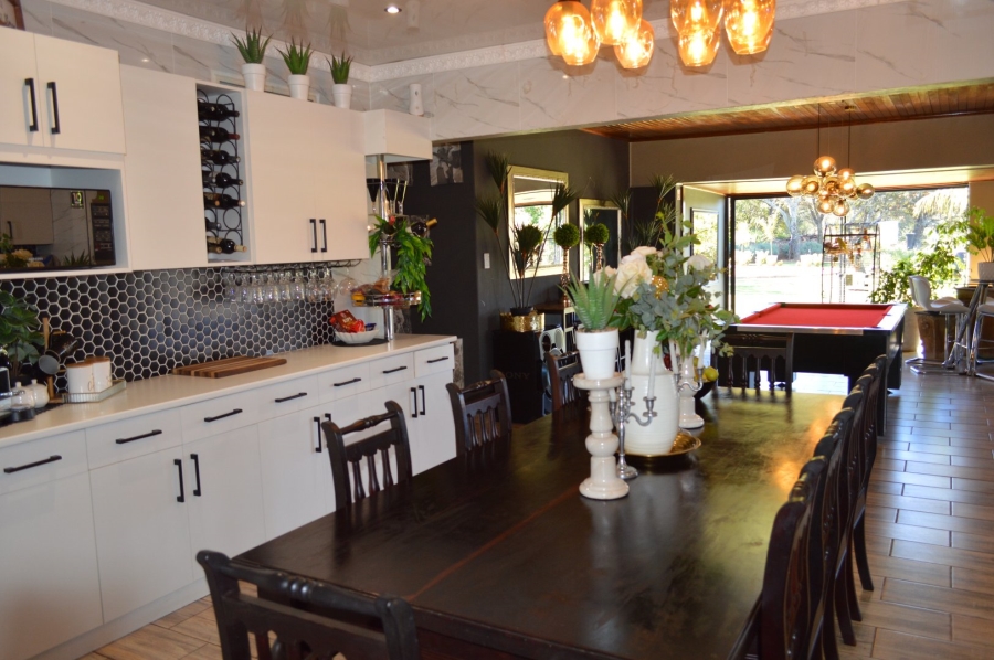 Commercial Property for Sale in Wilkoppies North West